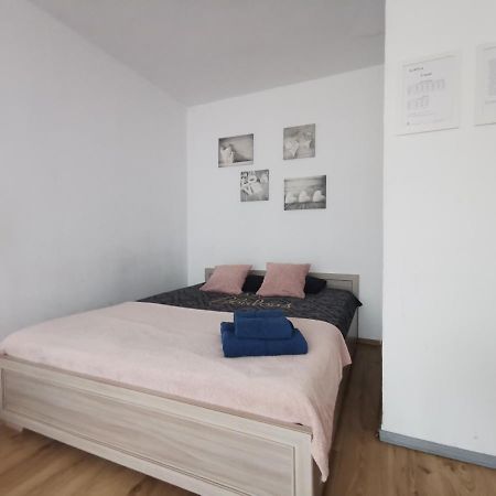 Kawalerka Z Balkonem 27 Lägenhet Częstochowa Exteriör bild
