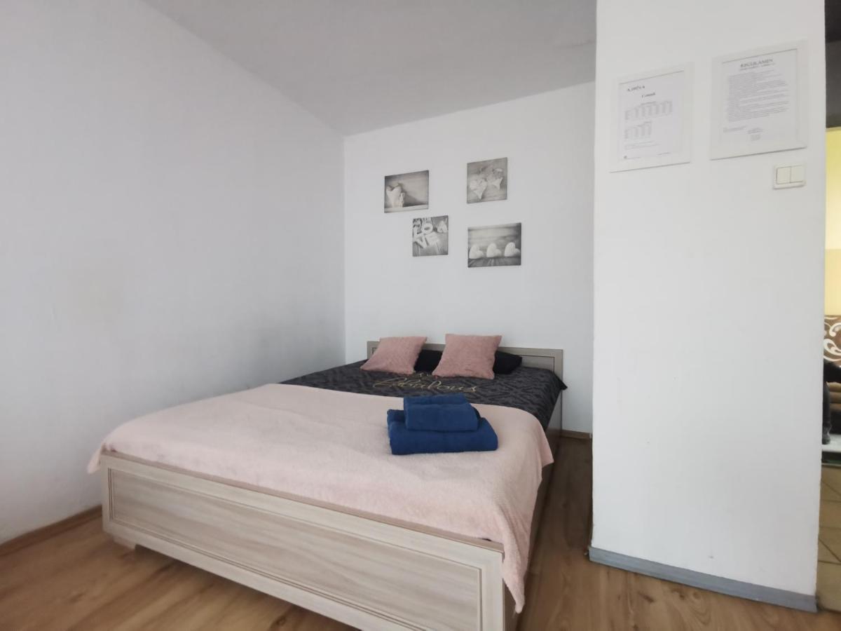 Kawalerka Z Balkonem 27 Lägenhet Częstochowa Exteriör bild